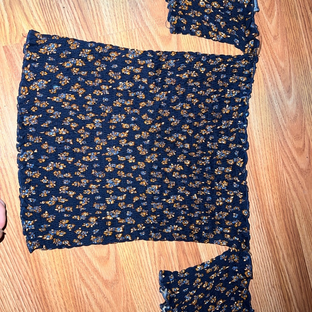 Flower skin tight crop top